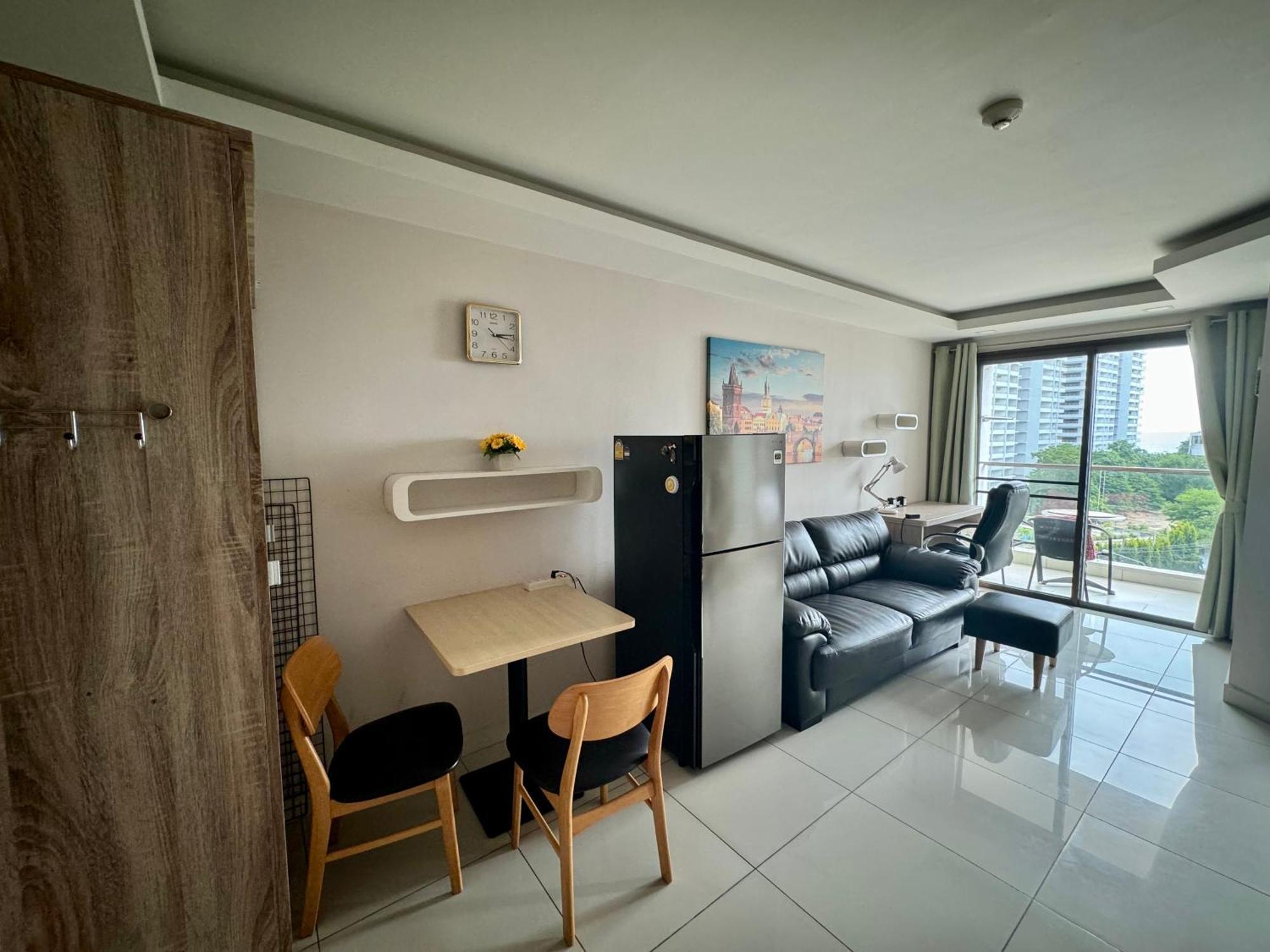 Laguna Bay 2 By Pattaya Sunny Rentals Room photo