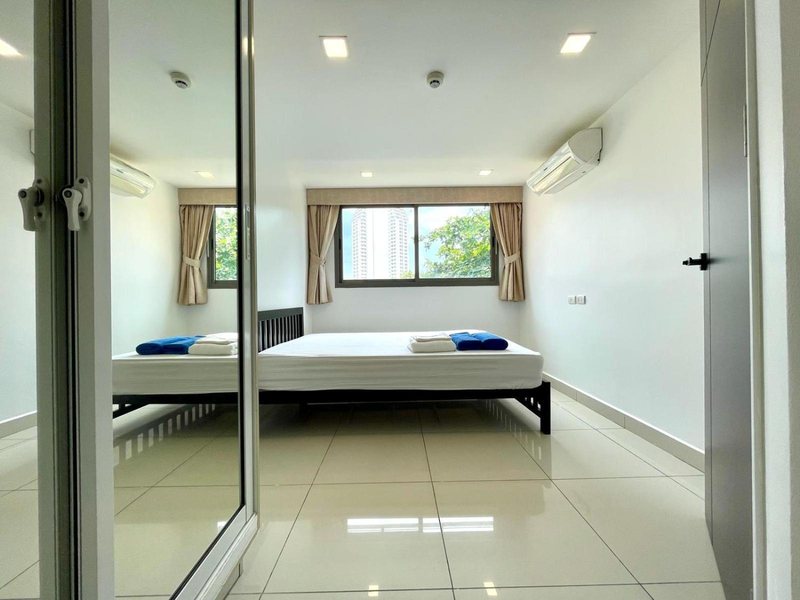 Laguna Bay 2 By Pattaya Sunny Rentals Room photo